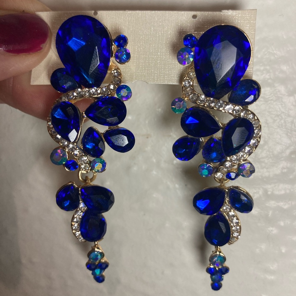 Gorgeous blue drop earrings